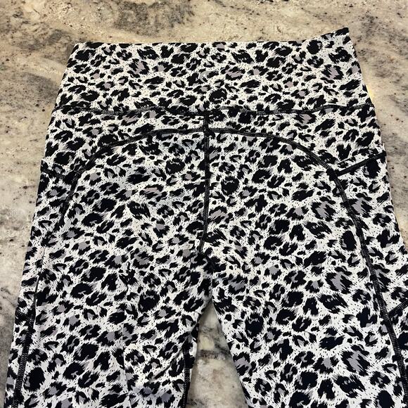 Zyia Active Leopard Leggings Large - Picture 3 of 5